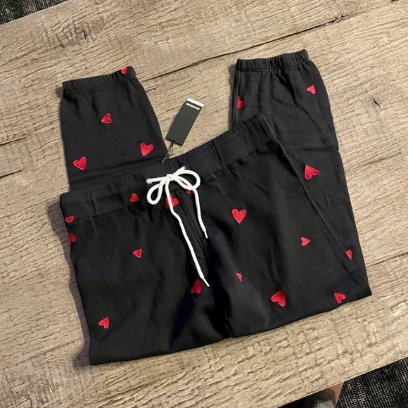 Monrow Heart Embroidered Sweatpants in Black- XS,S - Picture 8 of 10